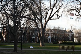 Macalester Weyerhauser Hall 2007.JPG