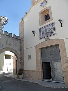 Torrella. Església 3 i arc.JPG