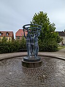 20240727 xl 1704-Brunnen der Lebensfreude, Malchin, Kirchplatz 2.jpg