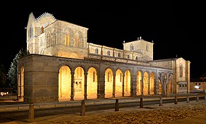 Avila - Iglesia de los Santos Mártires Vicente, Sabina y Cristeta 02.jpg