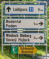 English: Fingerposts on Sapotnica Deutsch: Wegweiser auf der Sapotnica