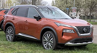 Nissan X-Trail (T33) - right front view