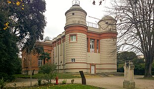 La façade Est du bâtiment d'Urbain Vitry.