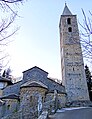 Chiesa della Madonna del Poggio, antico edificio sacro con abside e campanile in pietra locale -01