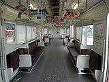 3525編成車内 （ドア脇に補助椅子がある）