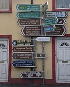 Ballyvaughan signpost 2018-08-01.jpg