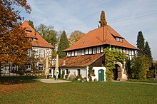 Besenhausen, Herrenhaus mit Torhaus, vom Gutshof, 31.10.2009.JPG