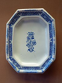 Plat en faïence, Charles-François Hannong.