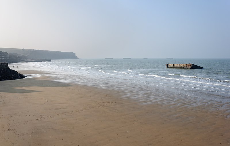 File:Arromanches plage.jpg