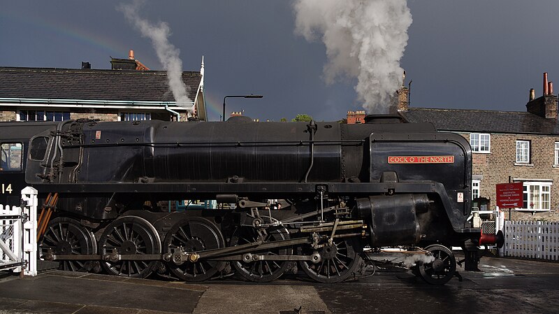 File:Grosmont railway station MMB 14 92214.jpg