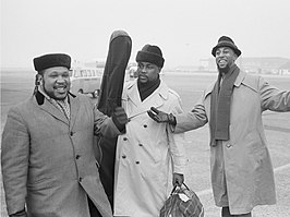 Ron Jefferson (rechts) in het LesMcCann Trio (1962)