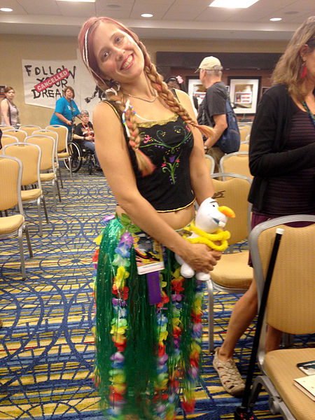 File:2014 Dragon Con Cosplay - Anna in summer (14937038509).jpg