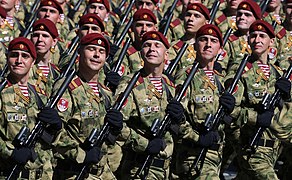 ODON Soldaten der Nationalgarde mit AS Wal bei der „Sieges Tag Parade“ 2018 in Moskau