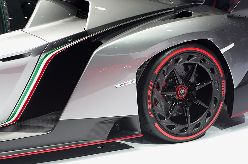 File:Geneva MotorShow 2013 - Lamborghini Veneno rear wheel 1.jpg