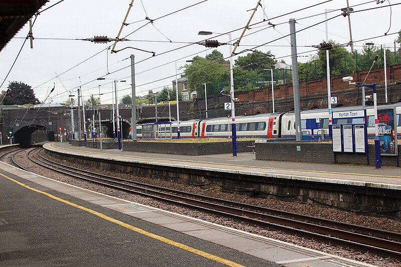 File:Kentish Town station - geograph.org.uk - 5060746.jpg