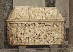 Fourth-century sarcophagus with cover bearing Medici emblem