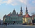 Piața Unirii in Timișoara, zur linken das Serbische Bischofsheim, zur rechten die Serbisch-Orthodoxe Kathedrale.