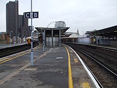 Waterloo East stn platform B look west2.JPG