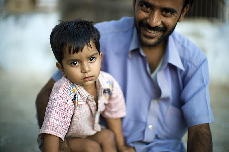 File:Man and his son, Rajasthan (6358633991).jpg