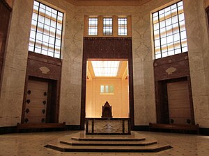 Archbishops' Crypt, Holy Cross Mausoleum