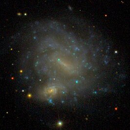 NGC 4496B (linksonder)