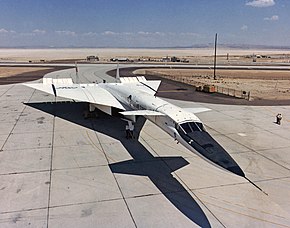 XB-70 1号機(エドワーズ空軍基地にて1967年撮影)