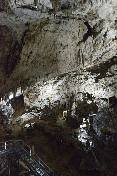 File:Valea Cetatii Cave Romania.jpg