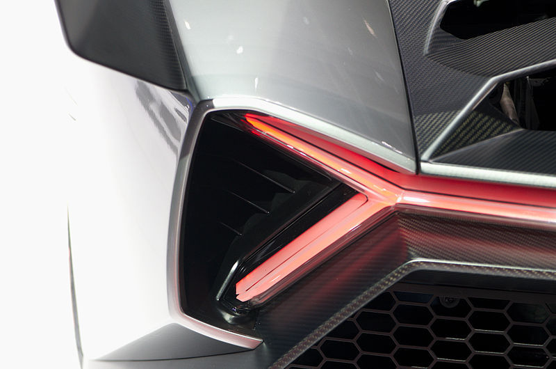 File:Geneva MotorShow 2013 - Lamborghini Veneno detail 2.jpg