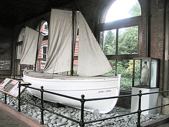 Le James Caird exposé au Dulwich College.