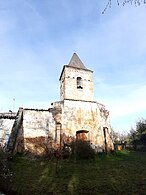 Vestiges de l'église Saint-Pierre du Frêche.