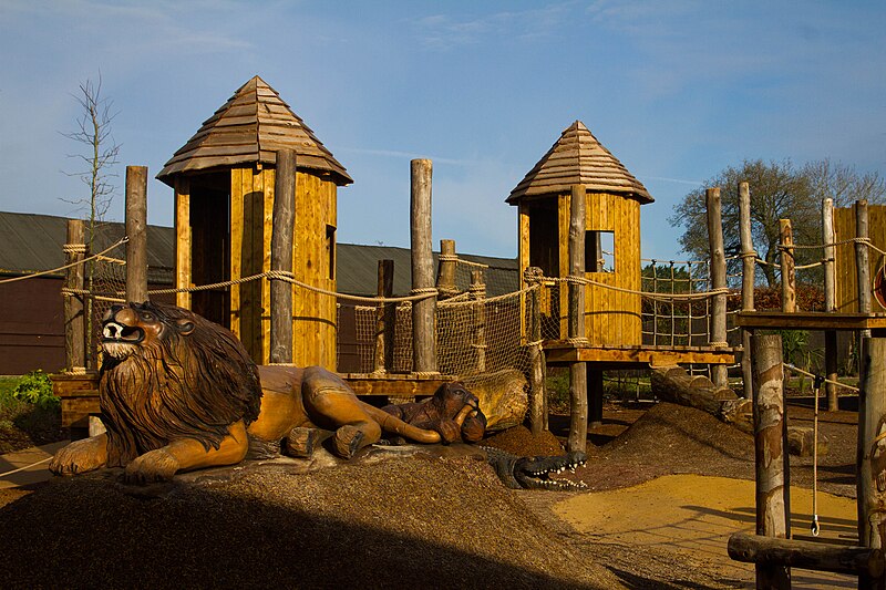 File:Marwell Wild Explorer Playground Nov2015.jpg