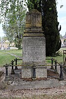 Tombe de Louis André.