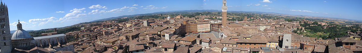 Uitzicht over Siena vanaf de onvoltooide uitbreiding (1339-1348) van het schip van de kathedraal.