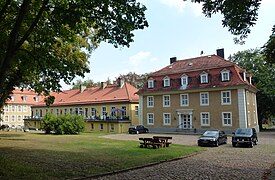 Altes Schloss und Gräfliches Rentamt (Meisdorf).jpg