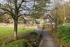 Footpath to Sainsbury's - geograph.org.uk - 5214760.jpg