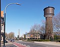 Gogh, vue dans la rue: Klever Strasse avec le château d'eau monumental