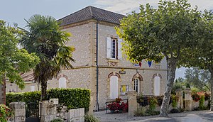 La mairie et la poste