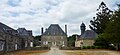 Château de Trégarantec : vue extérieure d'ensemble depuis l'entrée de la propriété.