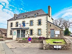 Mairie-Pleuven-Finistere-byRundvald.jpg