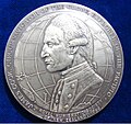 Porträt von James Cook auf der Vorderseite der Silbermedaille von James Berry zur 200-Jahr-Feier der Wiederentdeckung Neuseelands 1969