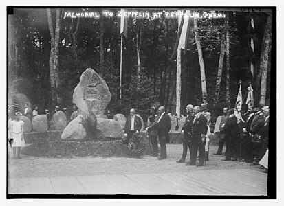 Einweihungsfeierlichkeiten. Den Grafen Ferdinand vertrat Graf Konstantin von Zeppelin aus Eberswalde.