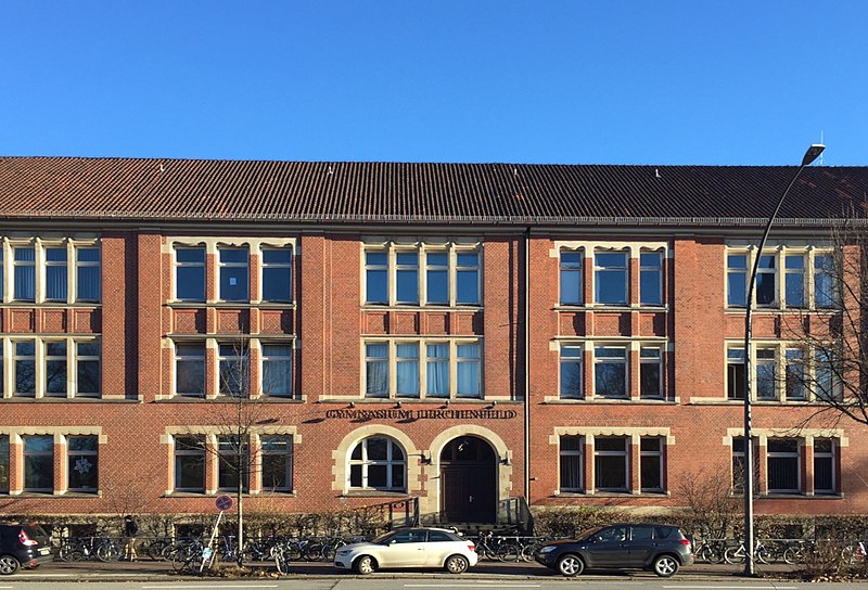 File:Gymnasium Lerchenfeld, Straßenfront Altbau cropped, 2019.JPG