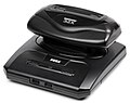 32X, un complemento para Sega Genesis/Mega Drive (de la cuarta generación), lanzado el 19 de noviembre de 1994.[73]​[74]​[75]​[76]​