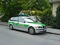 BY Streifenwagen BMW 3er in grün-silberner Farbgebung