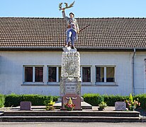 Monument aux morts principal.