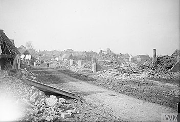 Ruines du village en 1918.