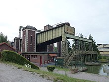 Picture of a boat lift