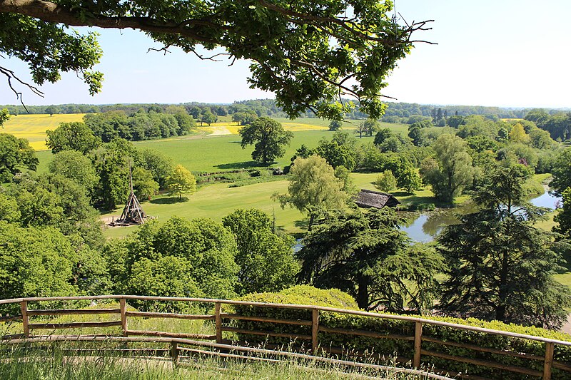 File:Warwick Castle (44) - geograph.org.uk - 3710751.jpg