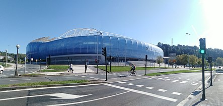 Anoeta estadioa Amara Berri auzotik ikusia.