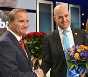 Stefan Löfven och Fredrik Reinfeldt efter slutdebatten i SVT den 12 september 2014.